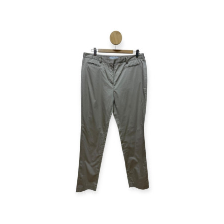 Pantaloni femei