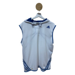 Tricou