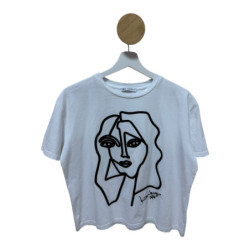 Tricou
