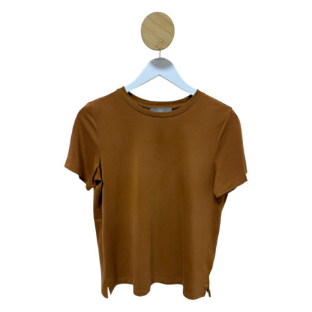 Tricou