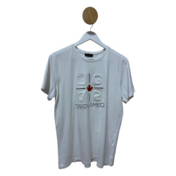 Tricou