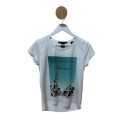 Tricou